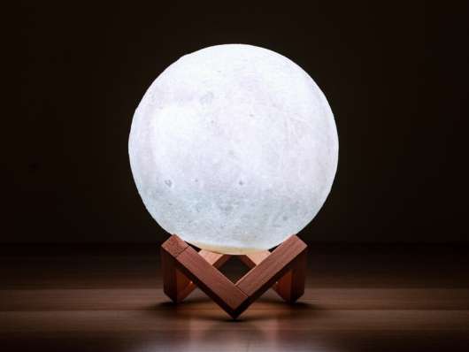 3D-månlampa - 15 cm - 16 Färger - Spralla