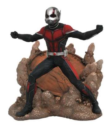 Diamond Select Gallery: Ant-Man & the Wasp Movie - Ant-Man Diorama