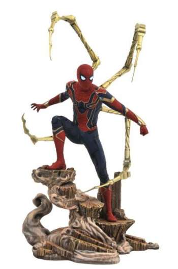 Diamond Select Gallery: Avengers Infinity War - Iron Spider-Man Diorama